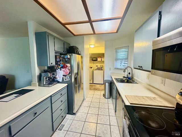 2528 Westberry Dr, Santa Rosa, CA 95403