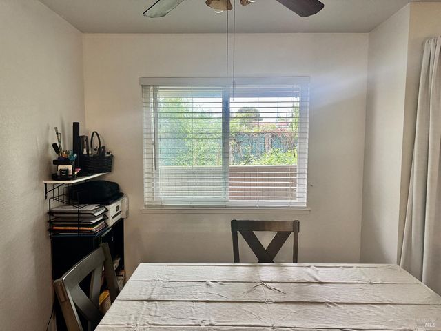 2528 Westberry Dr, Santa Rosa, CA 95403