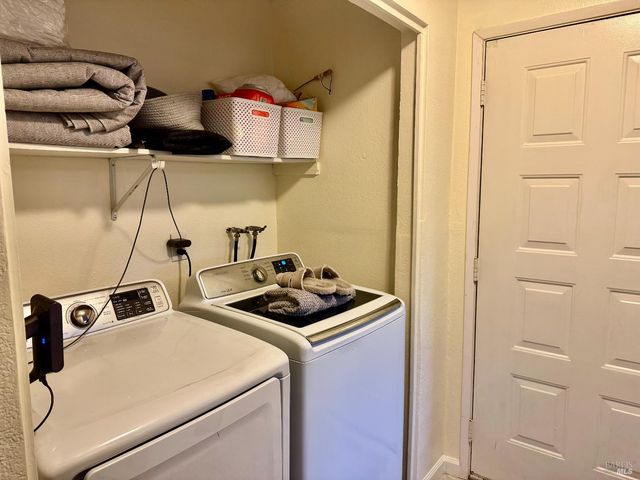 2528 Westberry Dr, Santa Rosa, CA 95403