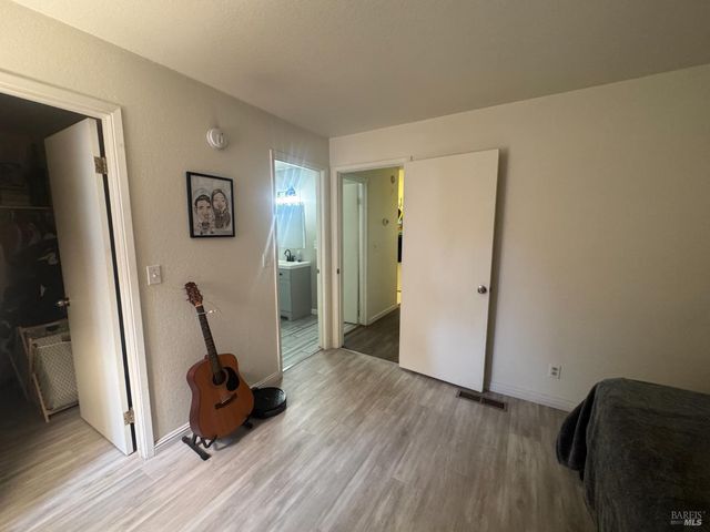 2528 Westberry Dr, Santa Rosa, CA 95403