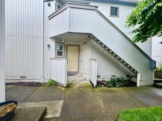 2528 Westberry Dr, Santa Rosa, CA 95403