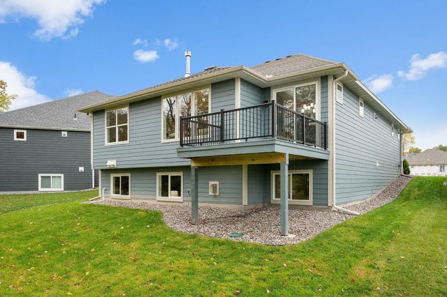 17465 47th Avenue N, Plymouth, MN 55446
