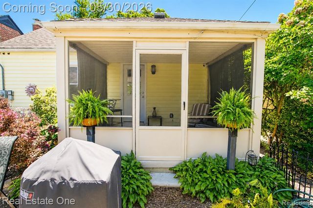 22108 Military Street, Dearborn, MI 48124