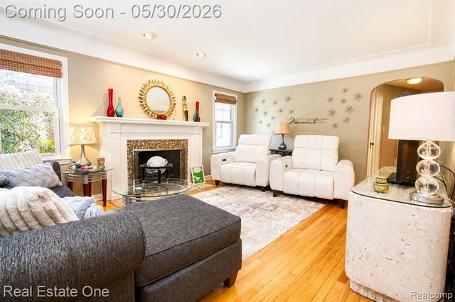 22108 Military Street, Dearborn, MI 48124