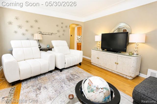 22108 Military Street, Dearborn, MI 48124