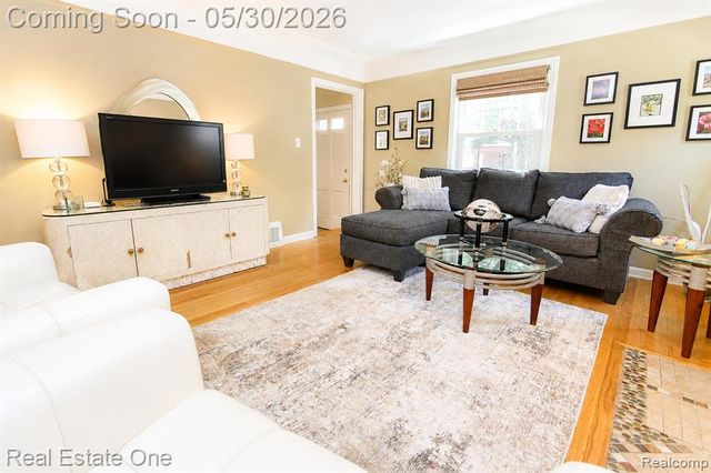 22108 Military Street, Dearborn, MI 48124
