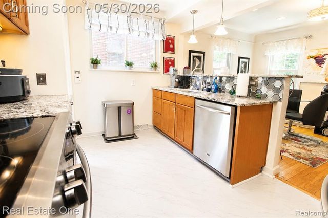 22108 Military Street, Dearborn, MI 48124