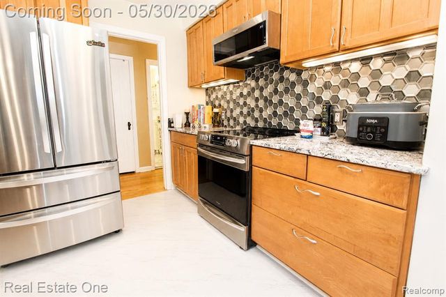 22108 Military Street, Dearborn, MI 48124