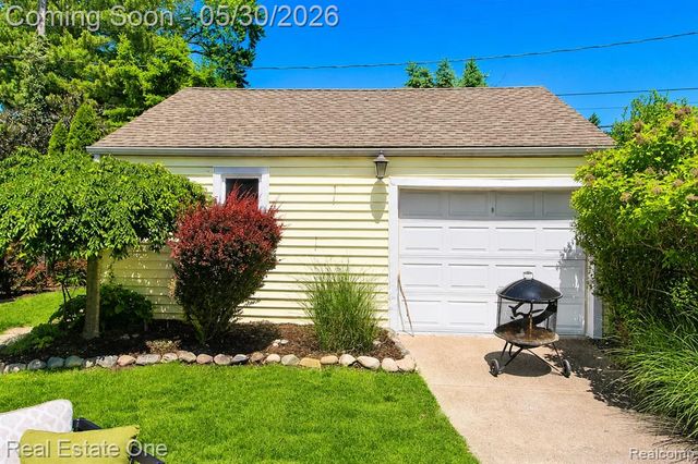 22108 Military Street, Dearborn, MI 48124