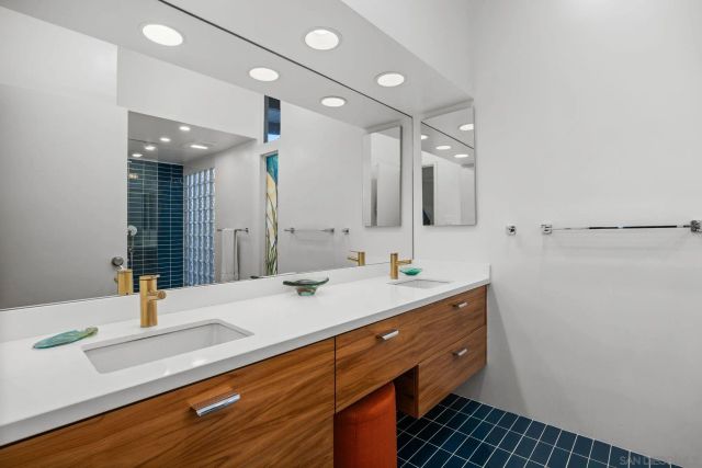 3129 Bremerton Pl, La Jolla, CA 92037