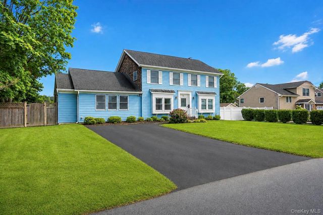 36 George Street, Sayville, NY 11782