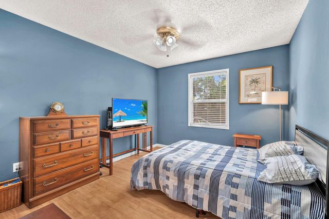 5235 Edgewood Drive, Lake Worth, FL 33467