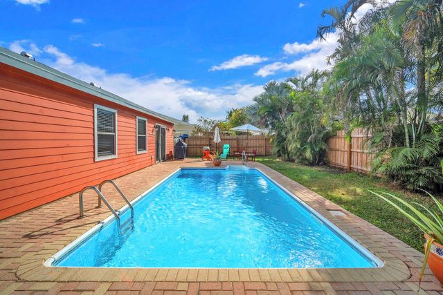 5235 Edgewood Drive, Lake Worth, FL 33467