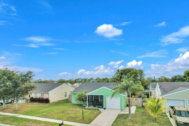 5235 Edgewood Drive, Lake Worth, FL 33467