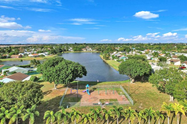 5235 Edgewood Drive, Lake Worth, FL 33467
