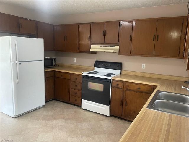 411 Kern Street, Thomasville, NC 27360