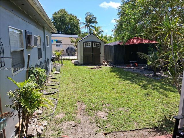 1000 SW 3rd Ave b, Hallandale Beach, FL 33009