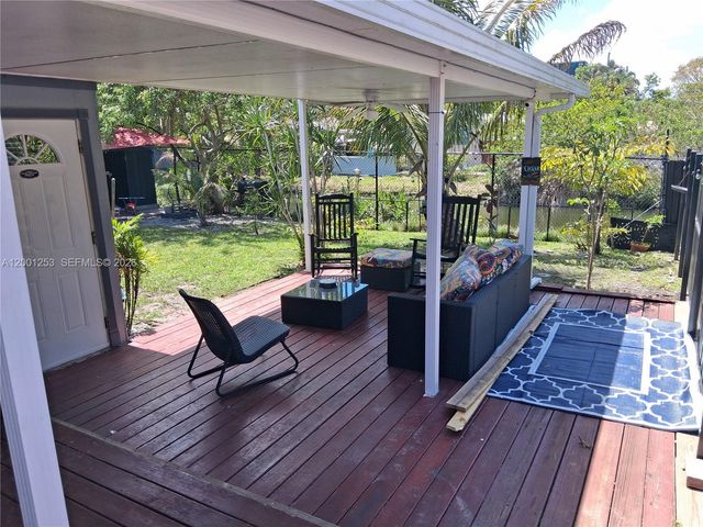 1000 SW 3rd Ave b, Hallandale Beach, FL 33009