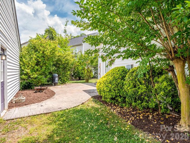6815 Tanners Creek Drive, Huntersville, NC 28078