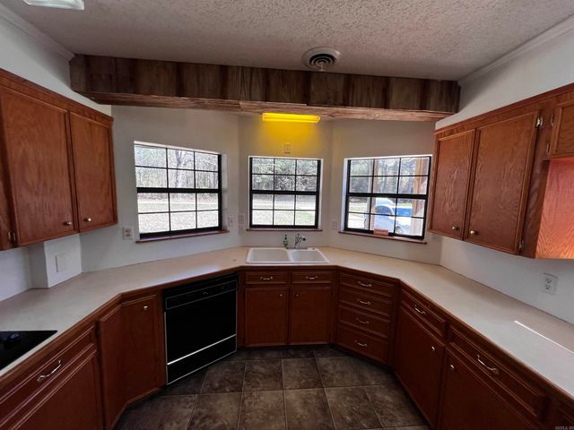 4508 Payton Road, Pine Bluff, AR 71603