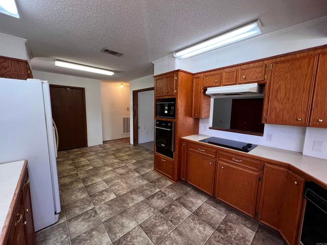 4508 Payton Road, Pine Bluff, AR 71603