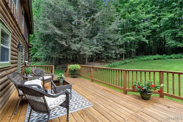 34 Cherrywood, Holland, NY 14080