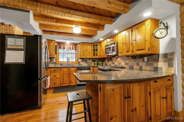 34 Cherrywood, Holland, NY 14080