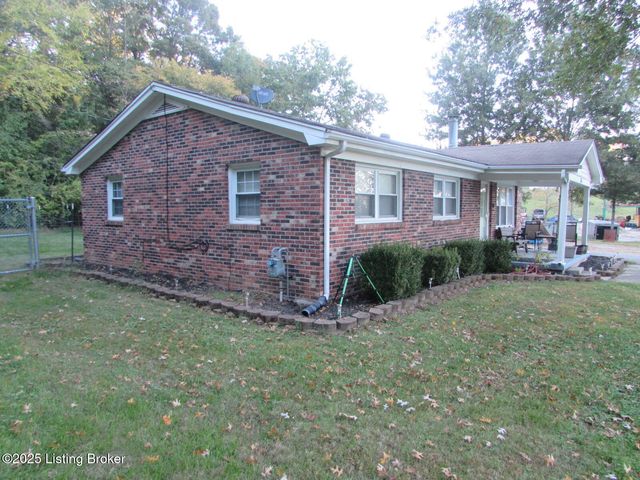 174 W Joyce Ln, Brooks, KY 40109