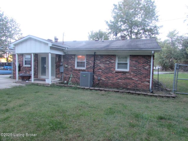 174 W Joyce Ln, Brooks, KY 40109