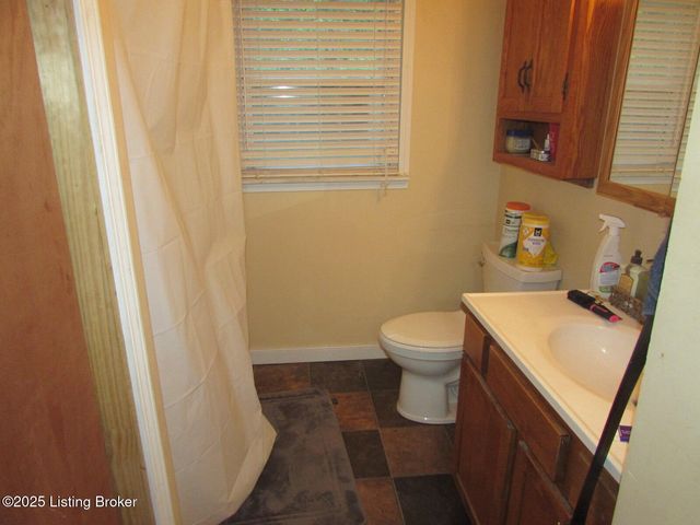 174 W Joyce Ln, Brooks, KY 40109