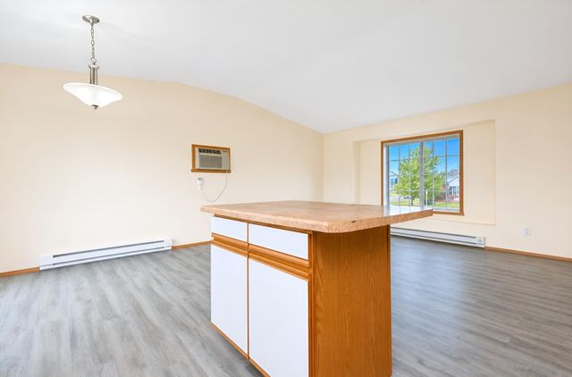 1896 Huntington Lane, West Fargo, ND 58078