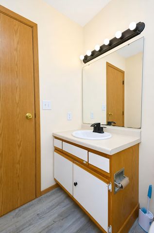 1896 Huntington Lane, West Fargo, ND 58078