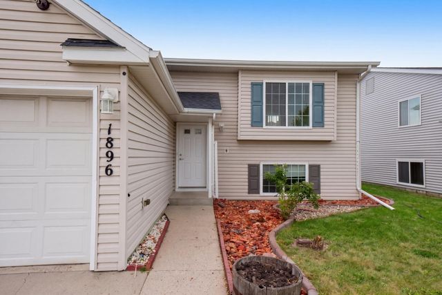 1896 Huntington Lane, West Fargo, ND 58078
