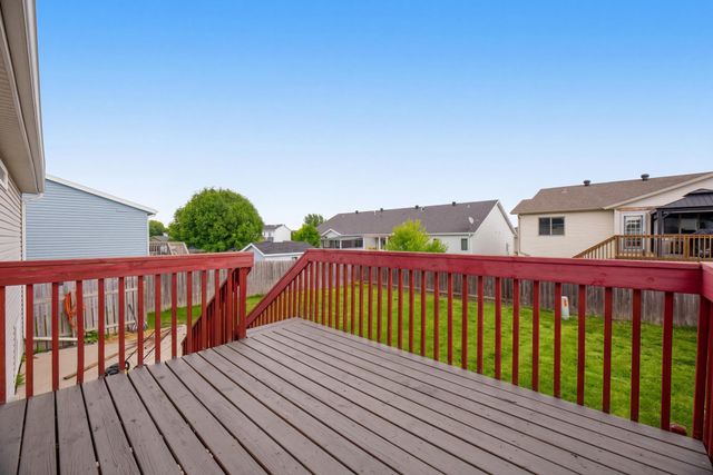 1896 Huntington Lane, West Fargo, ND 58078