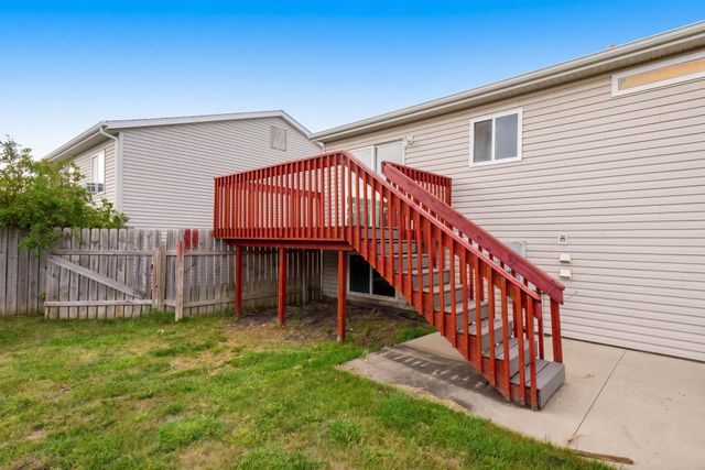 1896 Huntington Lane, West Fargo, ND 58078