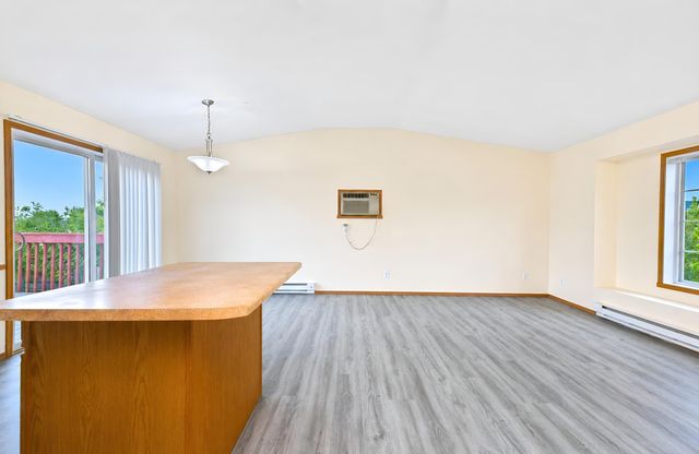 1896 Huntington Lane, West Fargo, ND 58078
