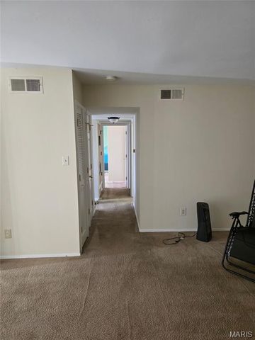 330 Chapel Ridge Drive G, Hazelwood, MO 63042