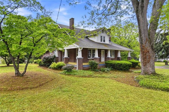 4635 Shattalon Drive, Winston-salem, NC 27106