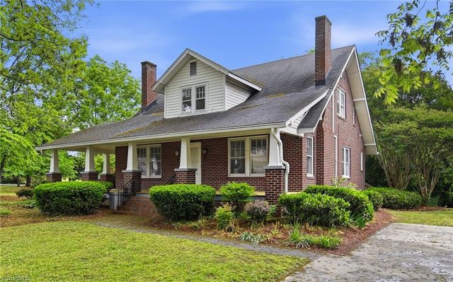 4635 Shattalon Drive, Winston-salem, NC 27106