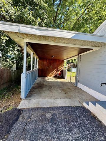 4209 Oak Lane, Belleville, IL 62226