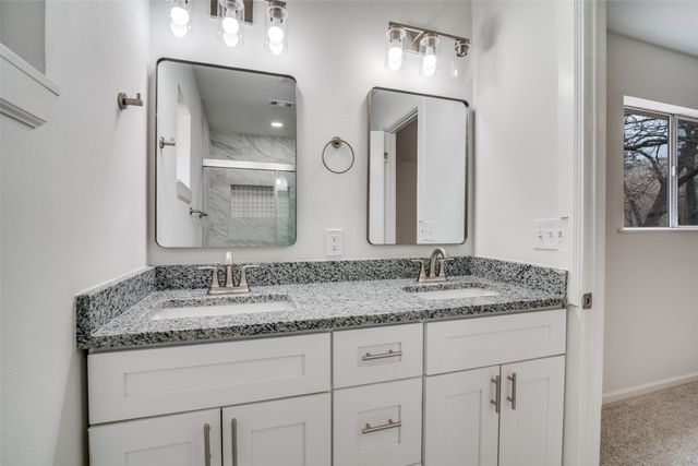 5316 Wild Oak Road, Balch Springs, TX 75180