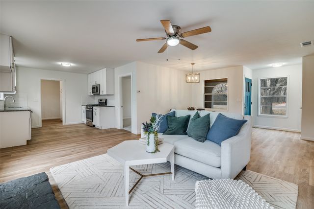 5316 Wild Oak Road, Balch Springs, TX 75180