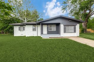 676 Pine Street, Lewisville, TX 75057