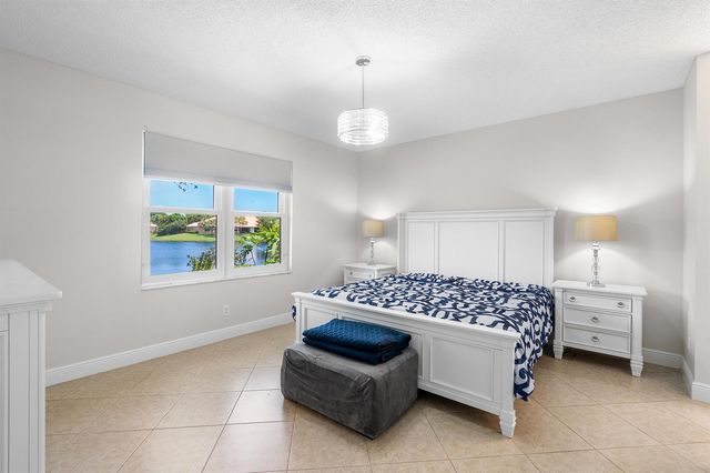 2473 S CORAL TRACE Circle, Delray Beach, FL 33445