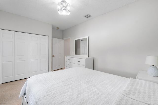 2473 S CORAL TRACE Circle, Delray Beach, FL 33445