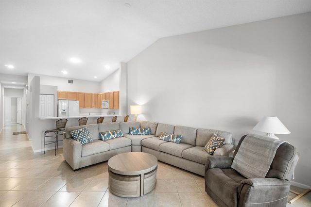 2473 S CORAL TRACE Circle, Delray Beach, FL 33445