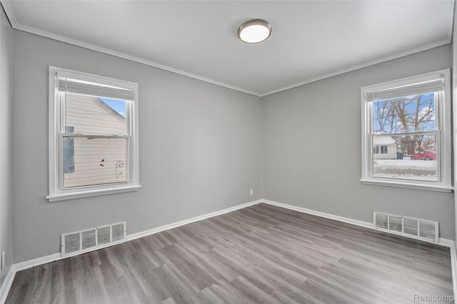 10760 Troy Street, Oak Park, MI 48237