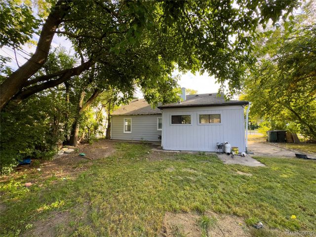 10760 Troy Street, Oak Park, MI 48237