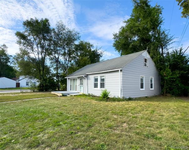 10760 Troy Street, Oak Park, MI 48237