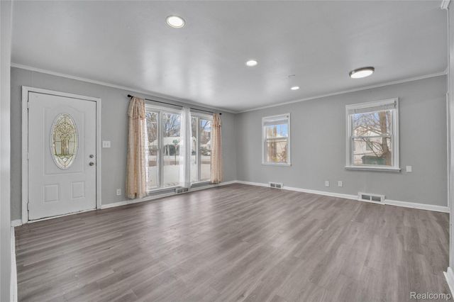 10760 Troy Street, Oak Park, MI 48237